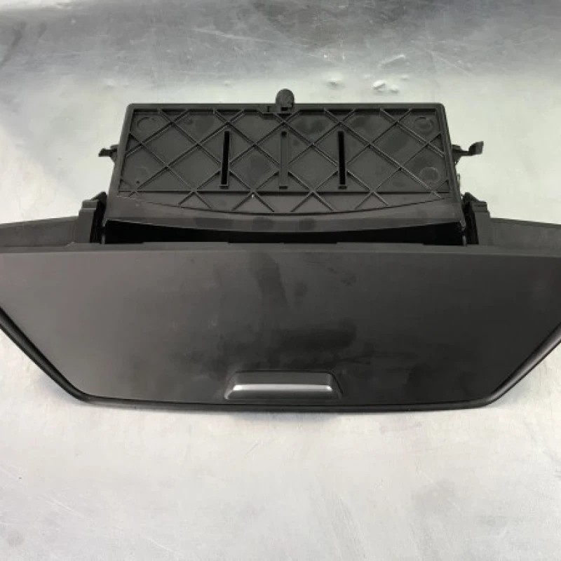 Spatiu depozitare bord / BMW X1 E84 2012 / Interior