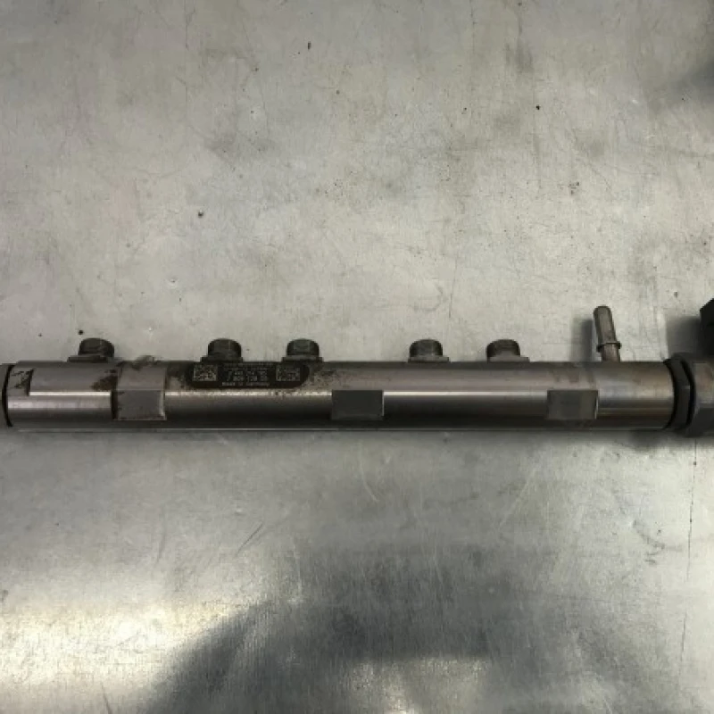 Rampa injectoare cu senzor BMW 