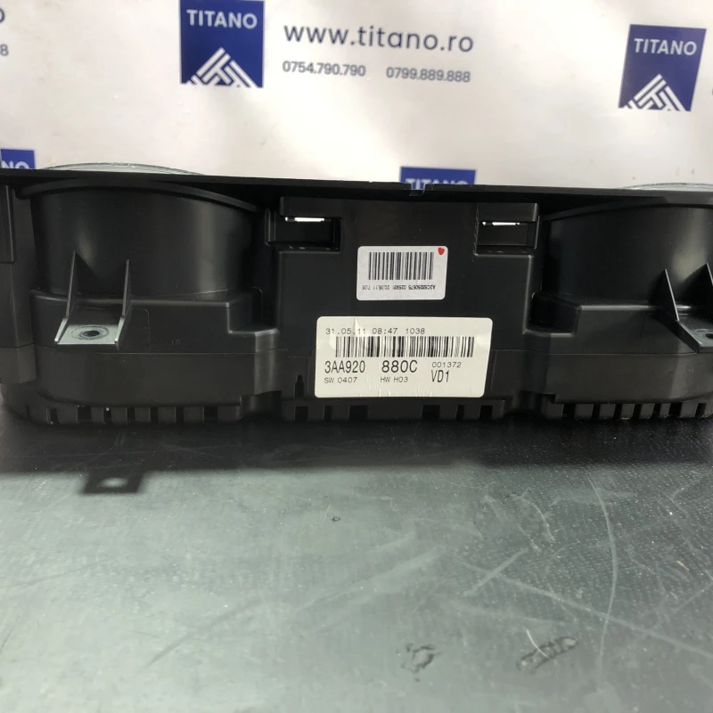 Ceas bord color / Volkswagen Passat B7 2012 / Audio si electronice