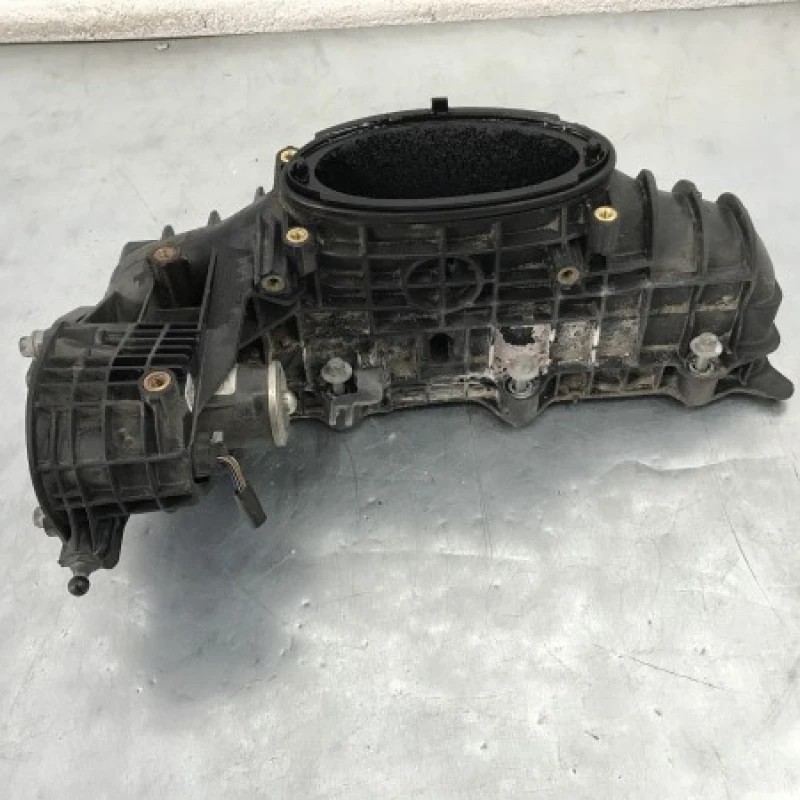 Galerie de admisie / Mercedes-Benz B Class W246 2015 / Motor, racire si evacuare