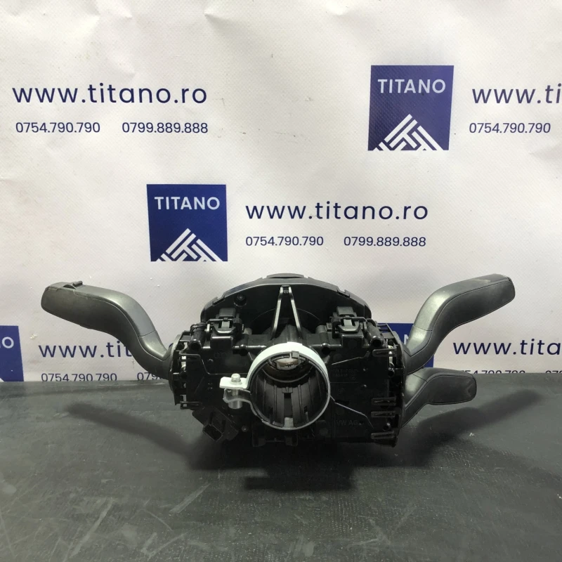 Spira volan / Audi A4 B8 2013 / Audio si electronice