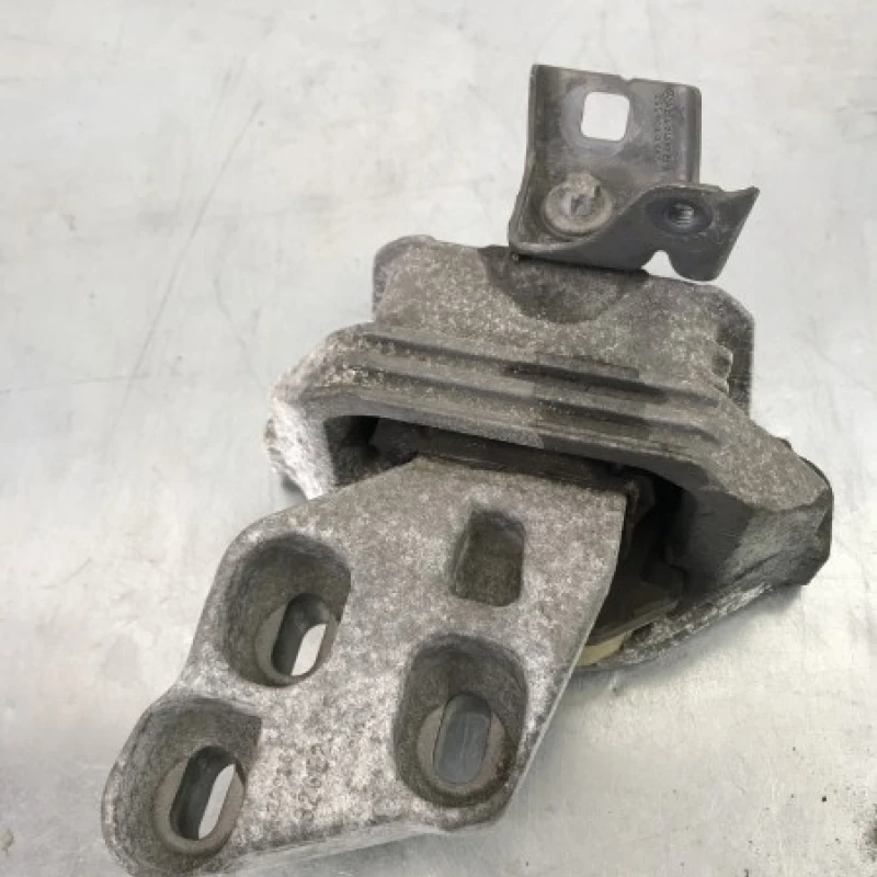 Suport tampon motor / Mercedes-Benz B Class W246 2015 / Motor, racire si evacuare