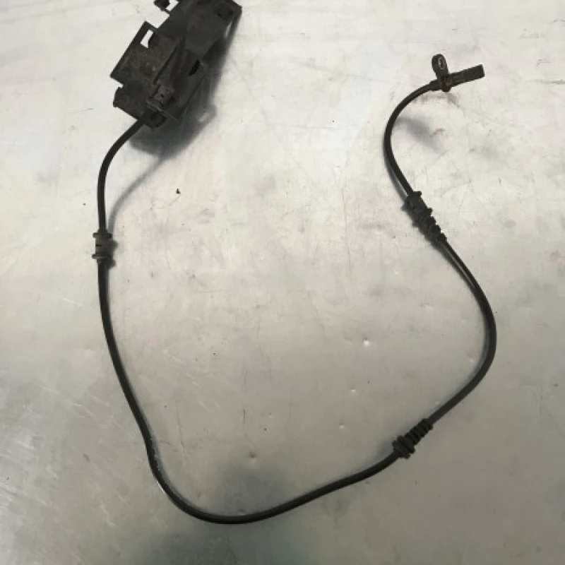 Senzor ABS / Mercedes-Benz B Class W246 2015 / Audio si electronice