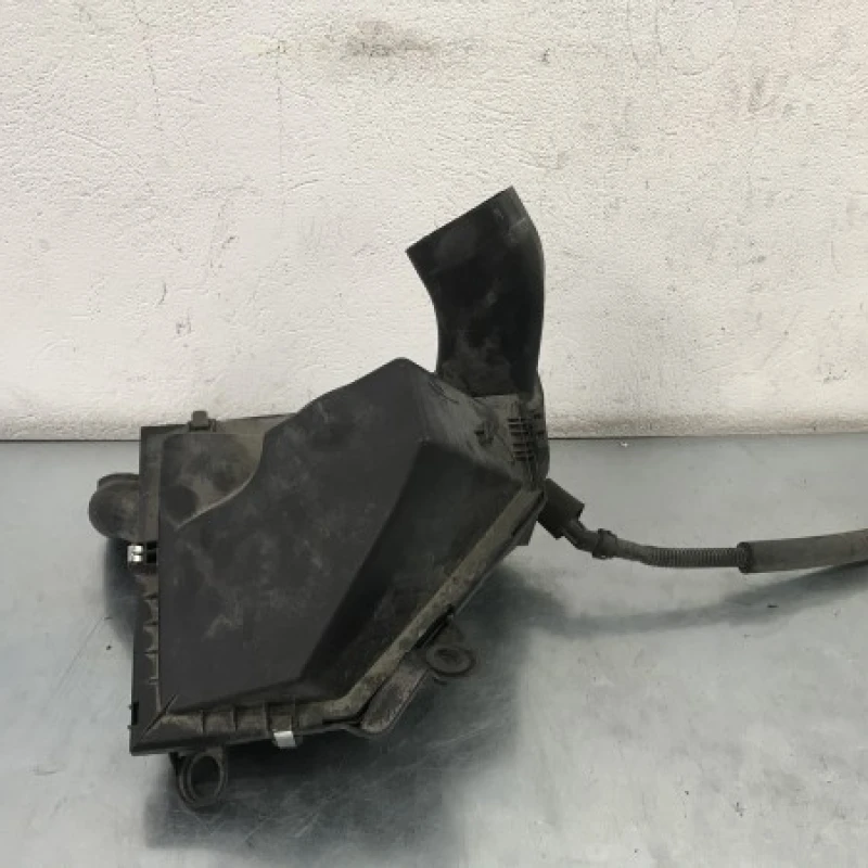 Carcasa filtru aer / BMW X1 E84 2012 / Motor, racire si evacuare