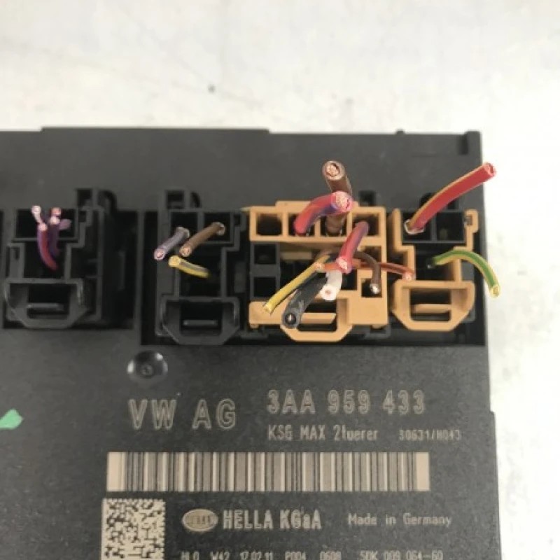 Calculator confort / Volkswagen Passat B7 2011 / Audio si electronice