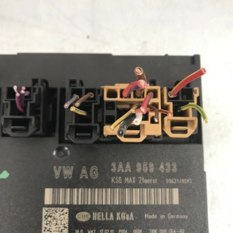 Calculator confort / Volkswagen Passat B7 2011 / Audio si electronice