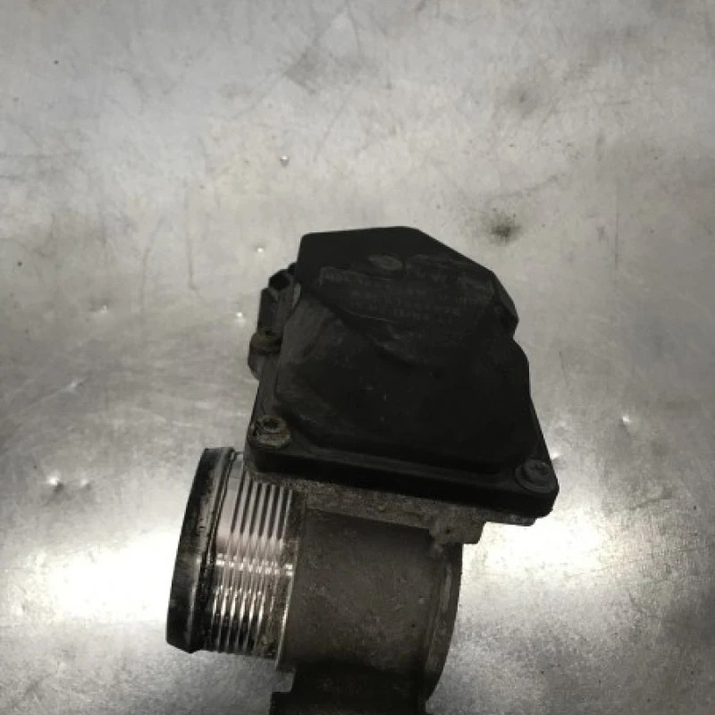 Clapeta acceleratie Volkswagen Passat B7 2011