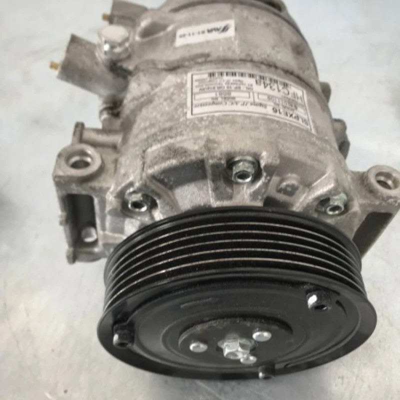 Compresor clima / Volkswagen Passat B7 2011 / Climatizare