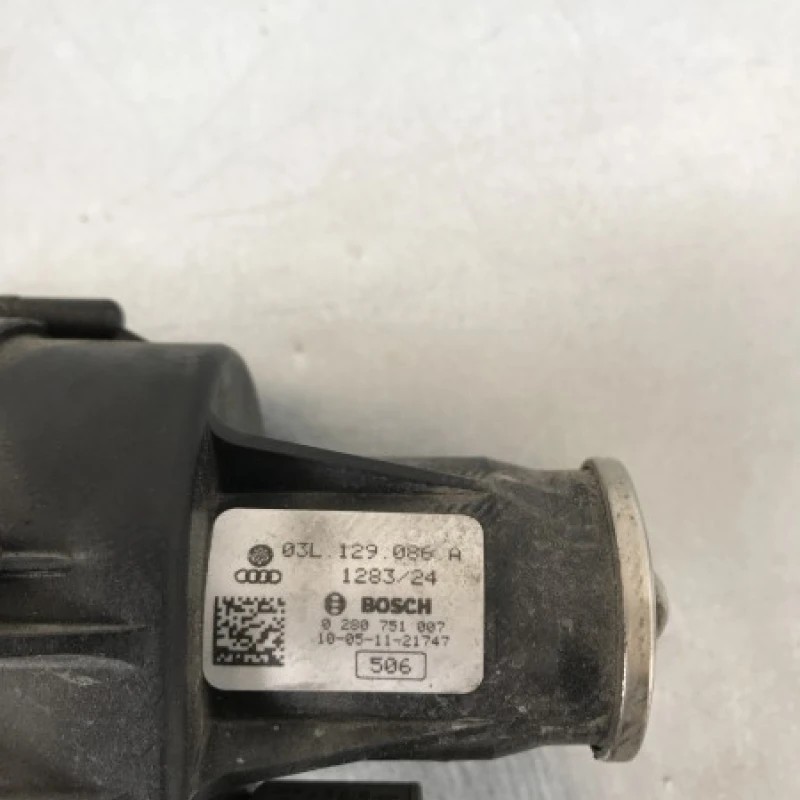 Galerie de admisie / Volkswagen Passat B6 2010 / Motor, racire si evacuare