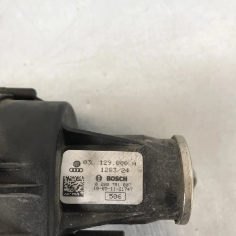 Galerie de admisie / Volkswagen Passat B6 2010 / Motor, racire si evacuare