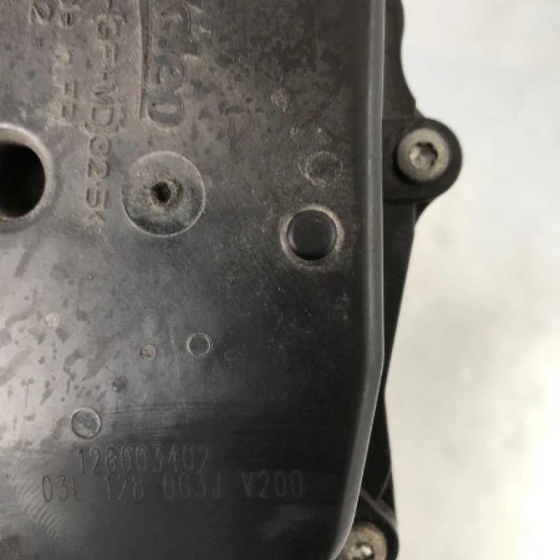 Clapeta de acceleratie / Volkswagen Passat B6 2010 / Motor, racire si evacuare