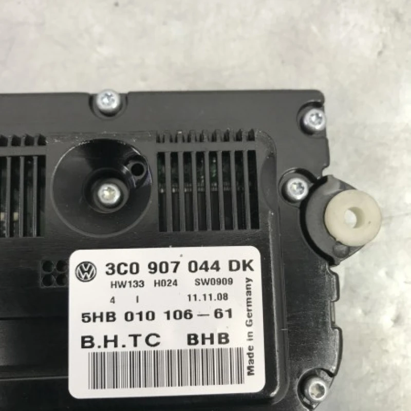 Panou climatronic / Volkswagen Passat B6 2010 / Climatizare