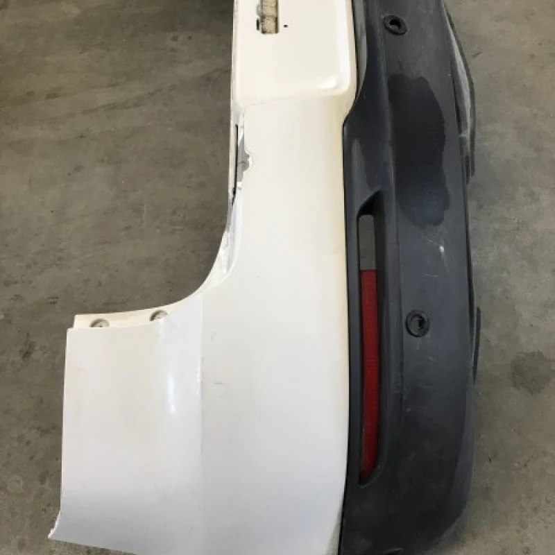 Bara spate / Volkswagen Tiguan 5N 2011 / Caroserie, oglinzi si faruri