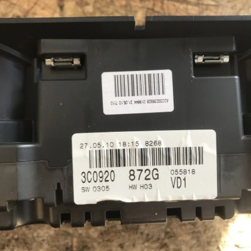 Ceas bord / Volkswagen Passat B6 2010 / Interior