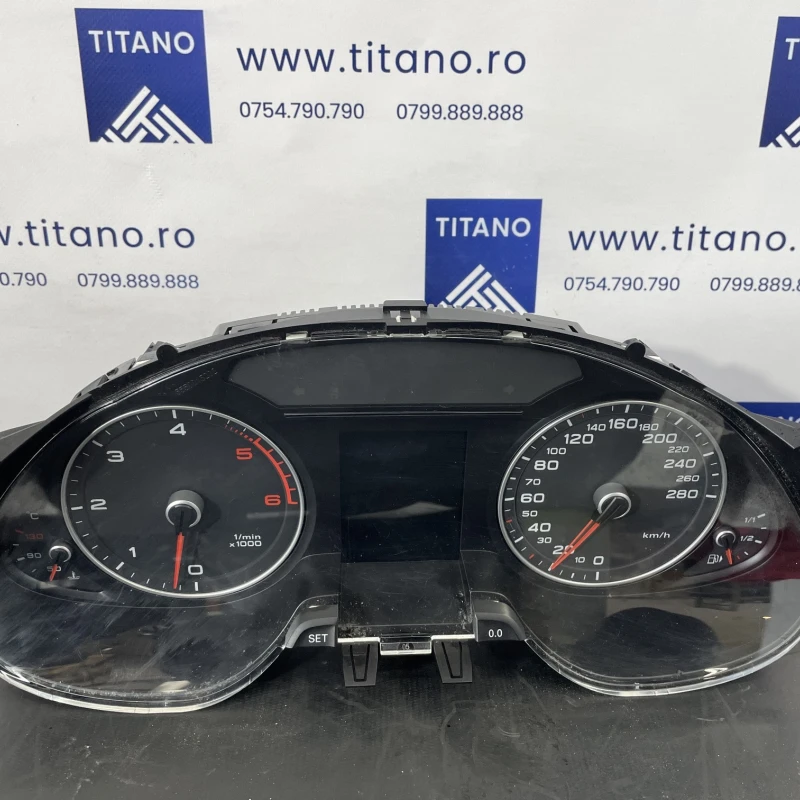 Ceas bord / Audi A4 B8 2013 / Audio si electronice