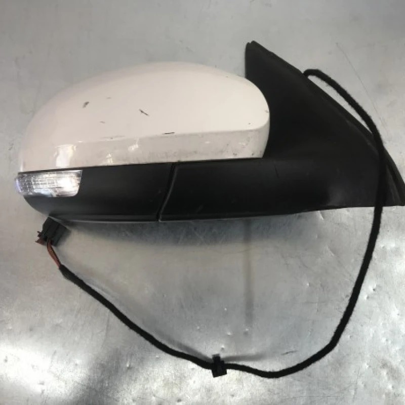 Oglinda dreapta / Volkswagen Tiguan 5N 2011 / Caroserie, oglinzi si faruri