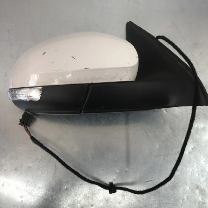 Oglinda dreapta / Volkswagen Tiguan 5N 2011 / Caroserie, oglinzi si faruri