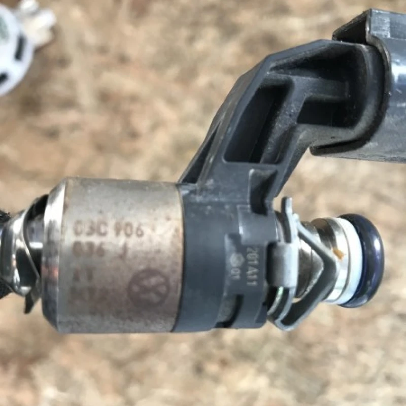 Injector / Volkswagen Passat B7 2012 / Motor, racire si evacuare