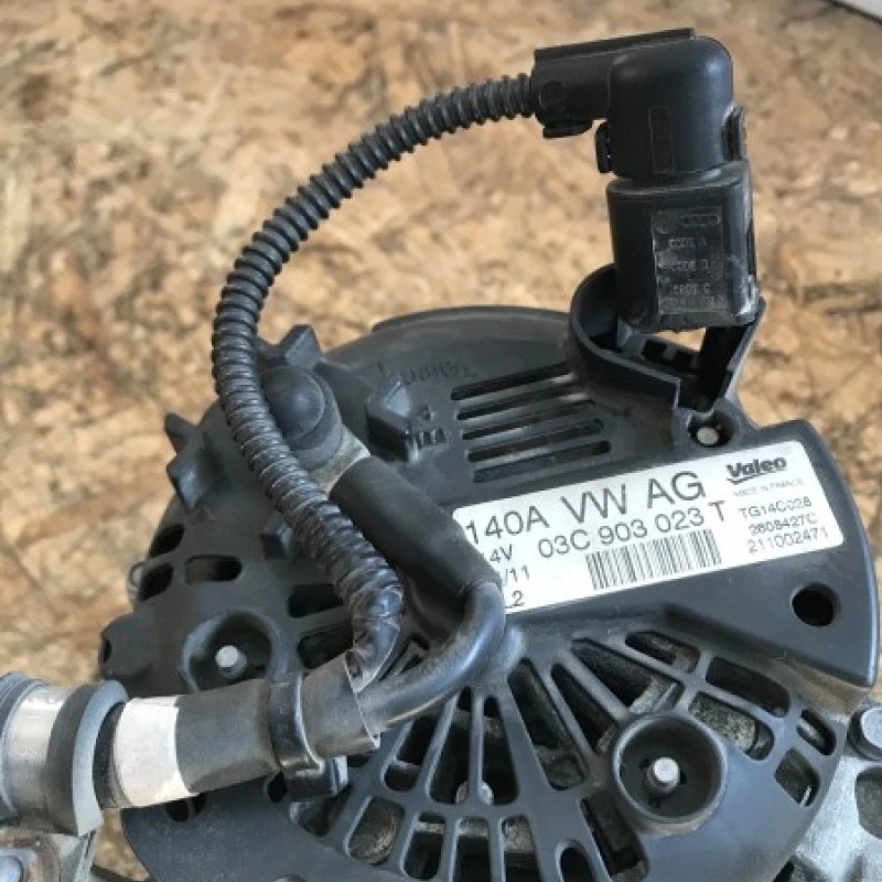 Alternator / Volkswagen Passat B7 2012 / Motor, racire si evacuare