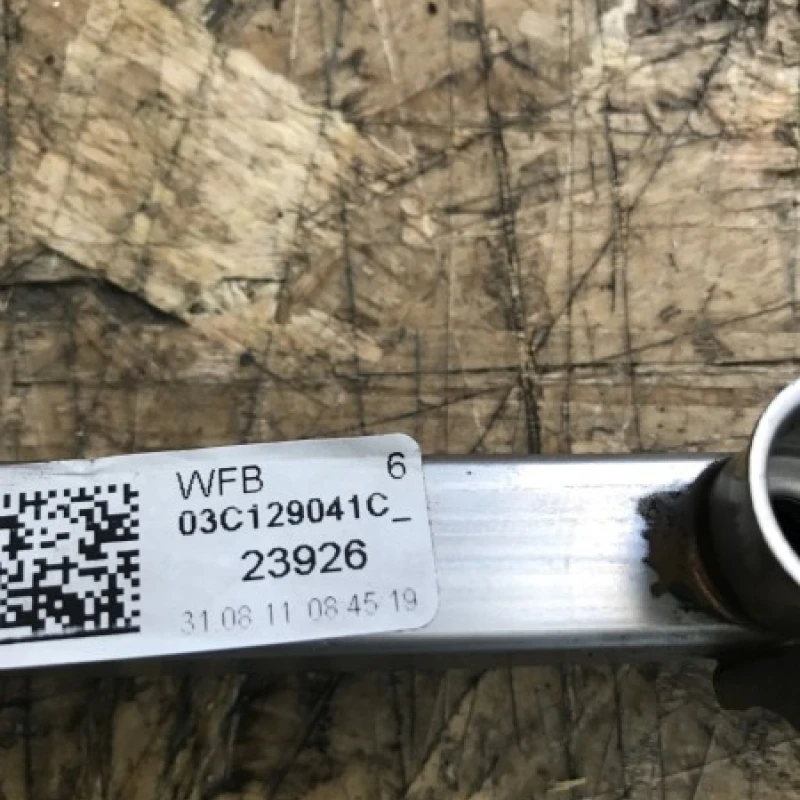 Rampa injectoare cu senzor / Volkswagen Passat B7 2012 / Motor, racire si evacuare