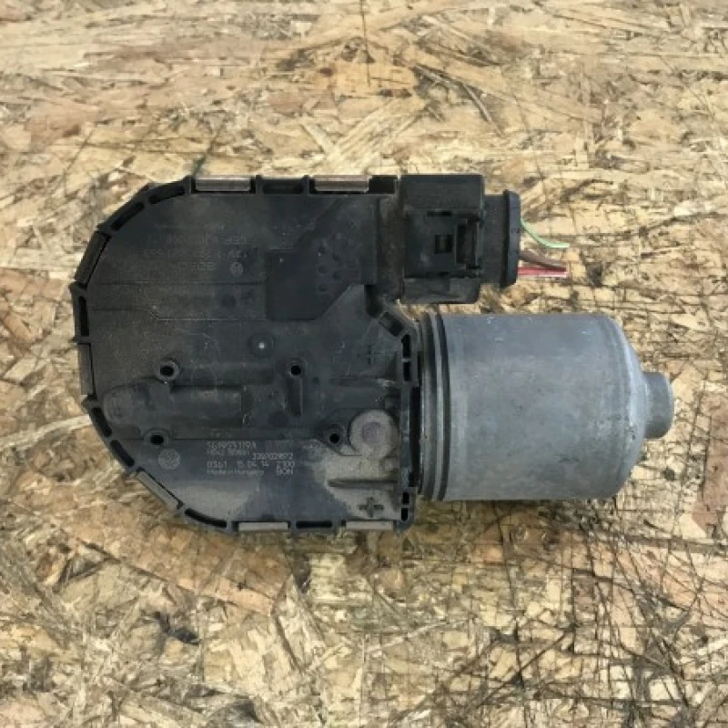 Motoras stergatoare parbriz / Volkswagen Golf MK7 2014 / Caroserie, oglinzi si faruri