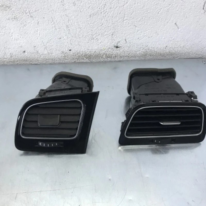 Grila aer bord Audi A4 B8 2010