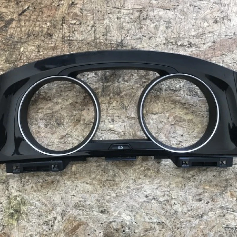 Ornament trim ceas bord / Volkswagen Golf MK7 2014 / Interior