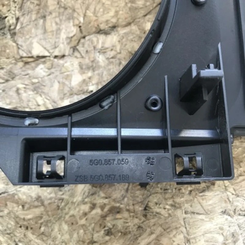 Ornament trim ceas bord / Volkswagen Golf MK7 2014 / Interior