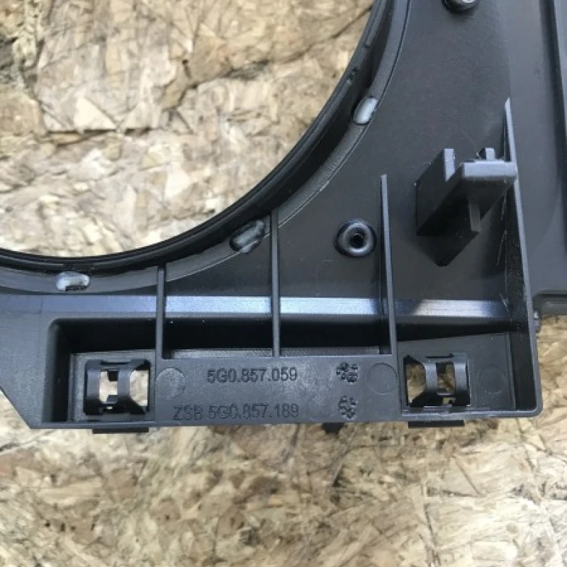 Ornament trim ceas bord / Volkswagen Golf MK7 2014 / Interior
