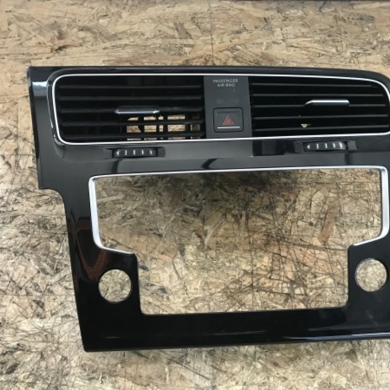 Grila aer bord Volkswagen 
