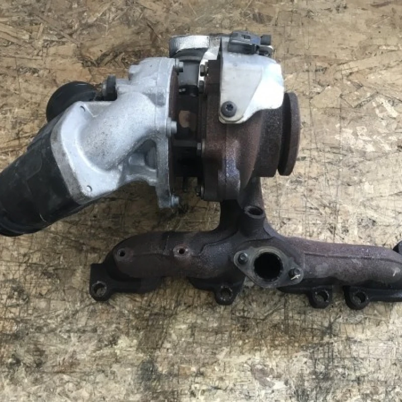 Turbosuflanta turbo turbina / Volkswagen Sharan 7N 2012 / Motor, racire si evacuare