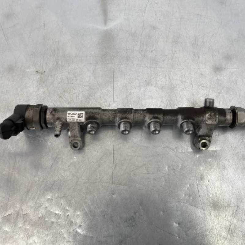 Rampa injectoare cu senzor Volkswagen Tiguan 5N 2011