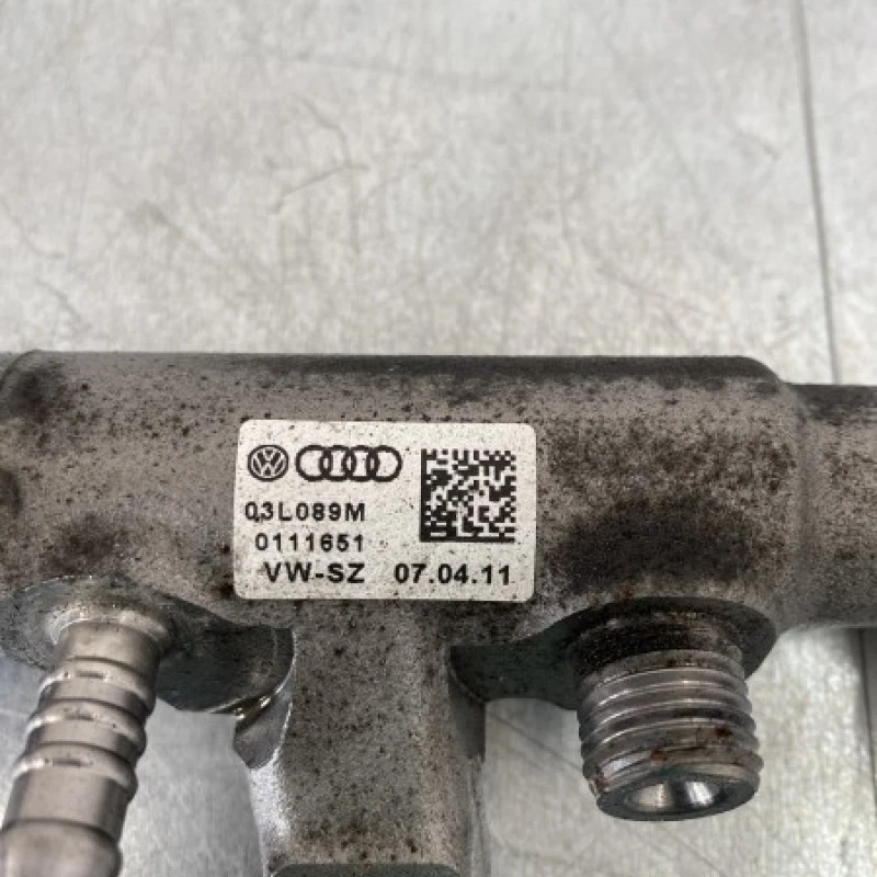 Rampa injectoare cu senzor / Volkswagen Tiguan 5N 2011 / Motor, racire si evacuare