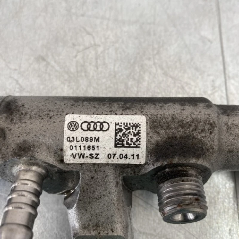 Rampa injectoare cu senzor / Volkswagen Tiguan 5N 2011 / Motor, racire si evacuare