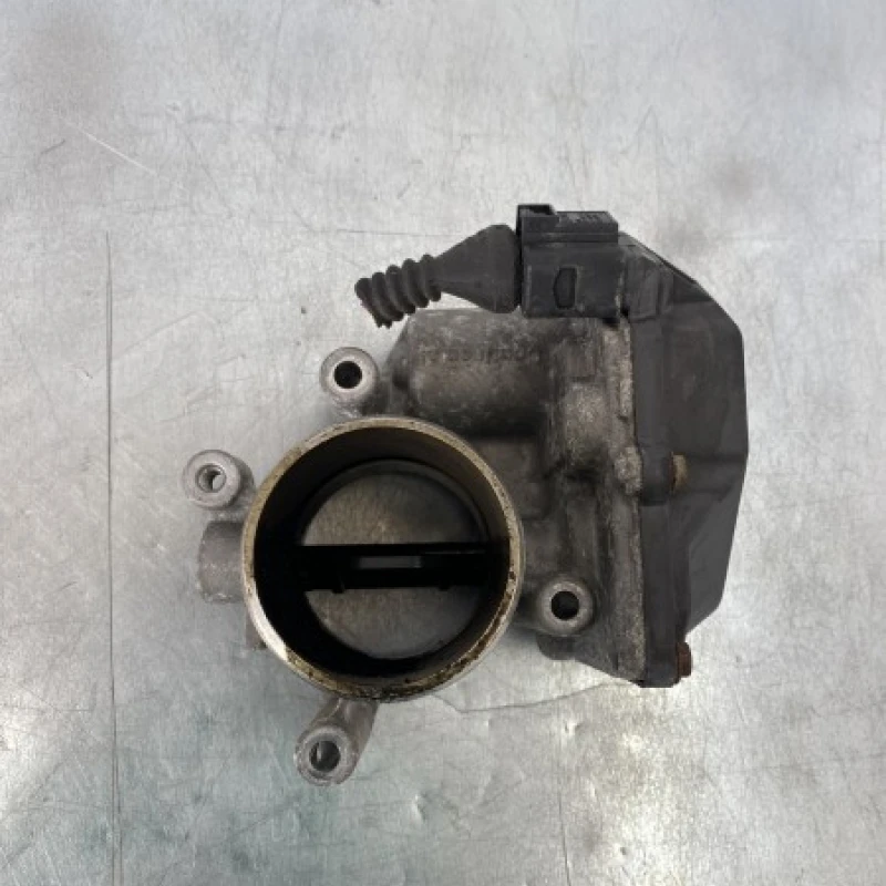 Clapeta de acceleratie / Volkswagen Tiguan 5N 2011 / Motor, racire si evacuare