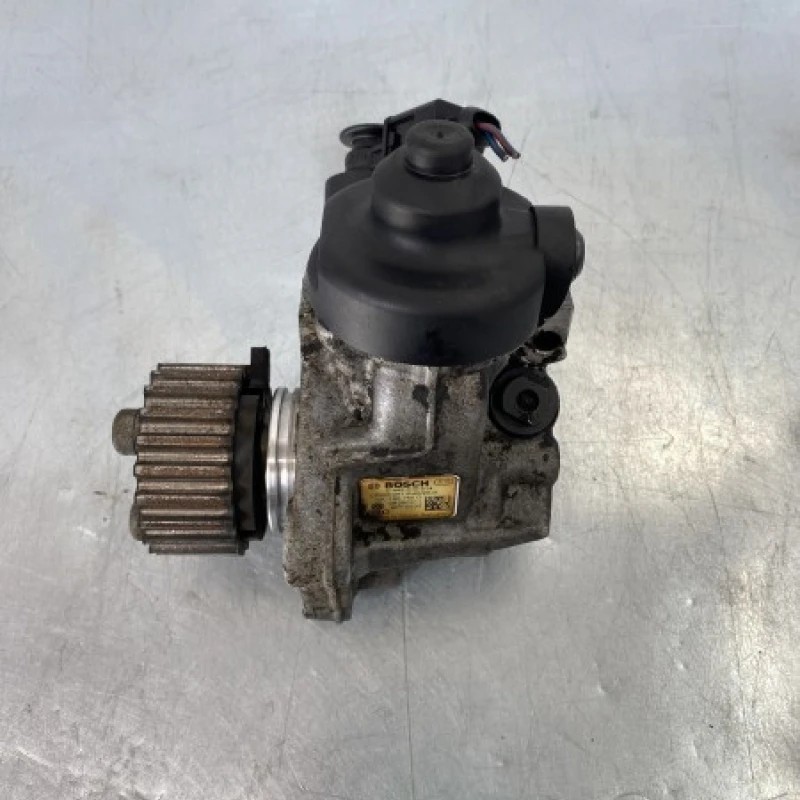Pompa de injectie inalte / Volkswagen Tiguan 5N 2011 / Motor, racire si evacuare