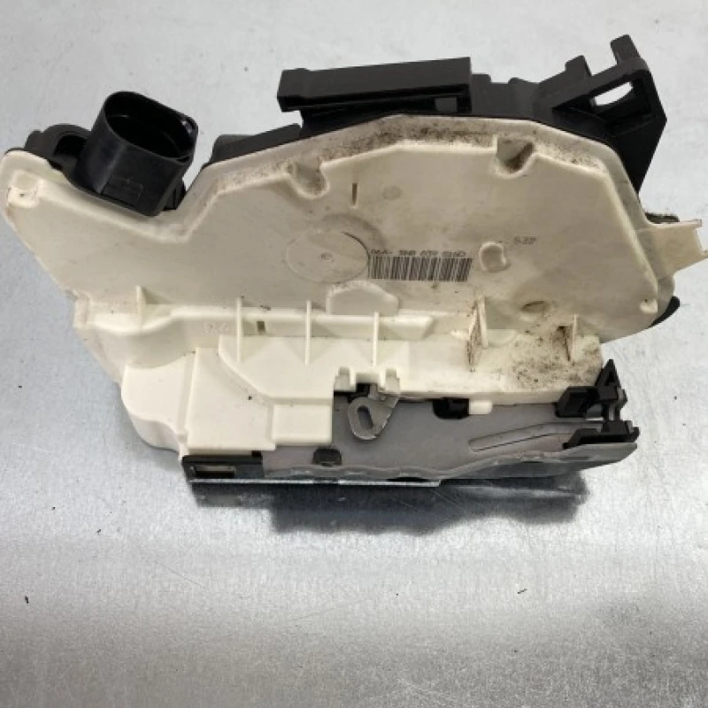 Iala broasca usa dreapta spate Volkswagen 