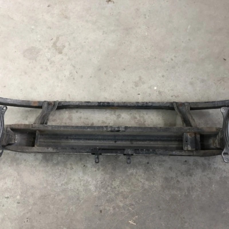 Armatura intaritura bara fata / Volkswagen Passat B6 2006 / Altele
