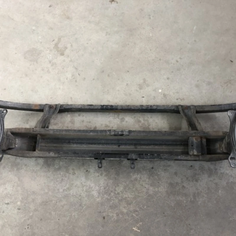 Armatura intaritura bara fata / Volkswagen Passat B6 2006 / Altele