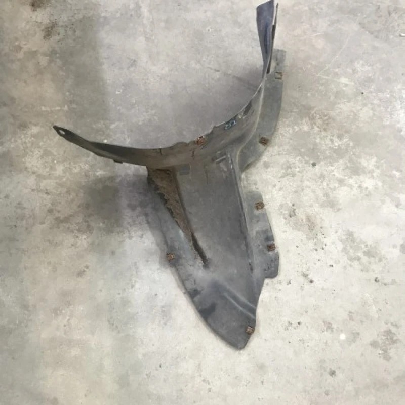 Carenaj mic stanga fata / Volkswagen Passat B6 2006 / Caroserie, oglinzi si faruri