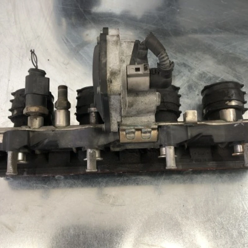Clapeta galerie de admisie / Volkswagen Passat B6 2006 / Motor, racire si evacuare