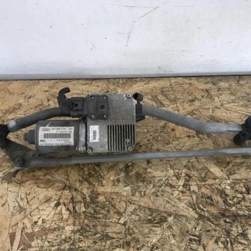 Ansamblu stergatoare / Audi A4 B8 2010 / Caroserie, oglinzi si faruri
