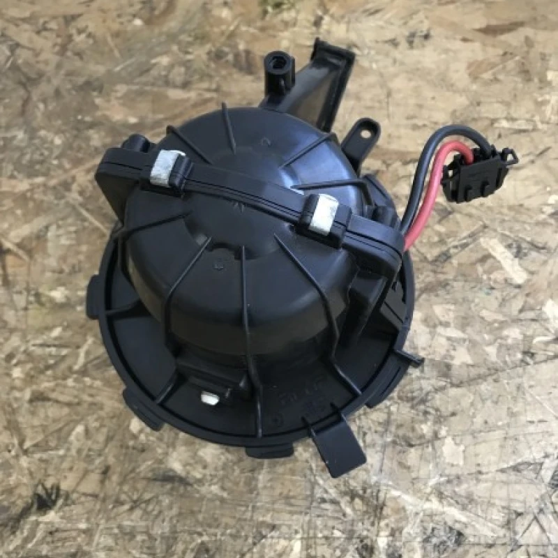Ventilator bord / Audi A4 B8 2010 / Interior