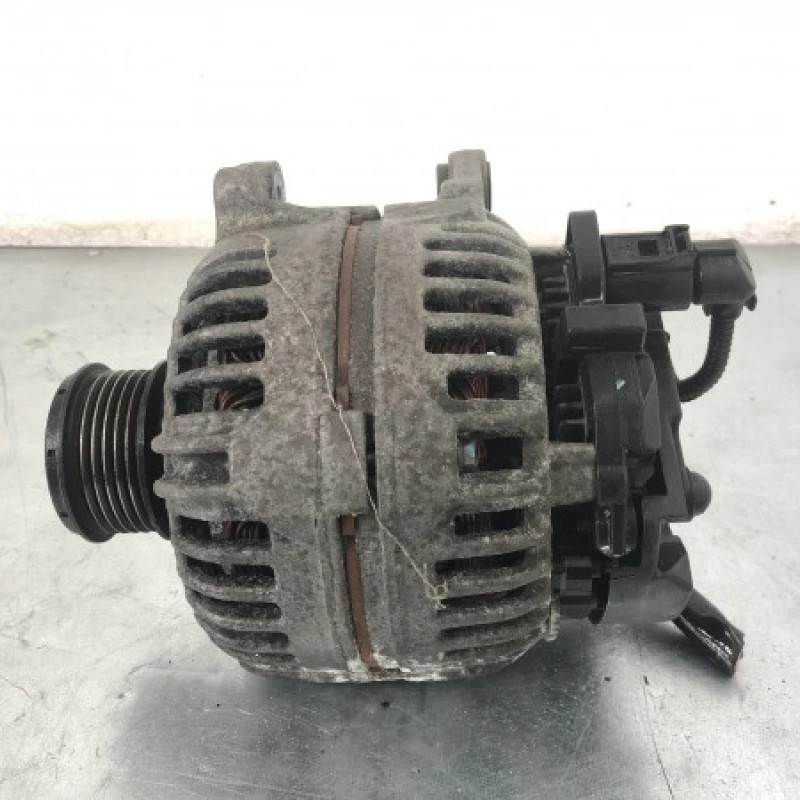 Alternator / Volkswagen Passat B6 2006 / Motor, racire si evacuare