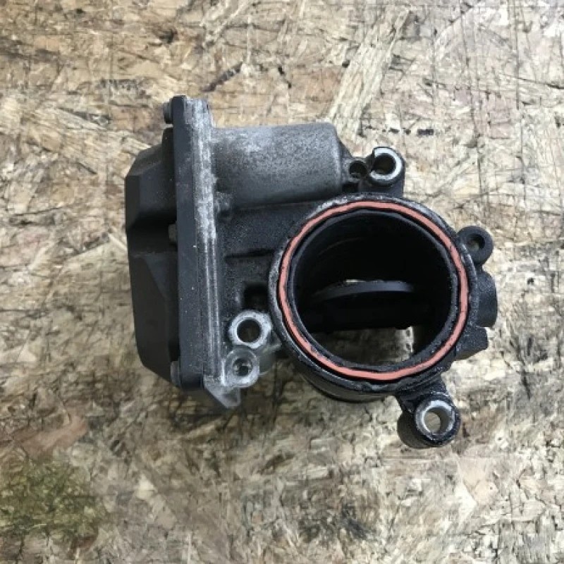 Clapeta acceleratie / Audi A4 B8 2010 / Caroserie, oglinzi si faruri