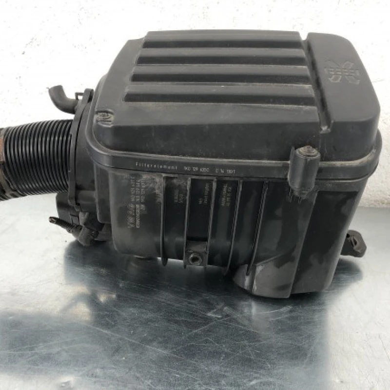 Carcasa filtru aer / Volkswagen Passat B6 2006 / Motor, racire si evacuare