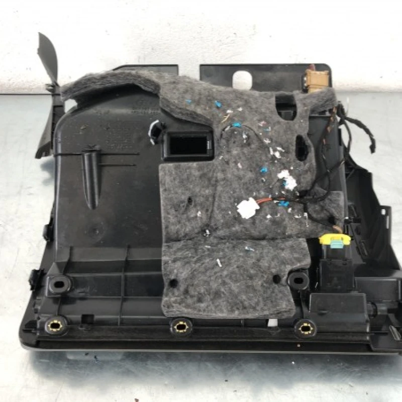 Torpedou / Audi A4 B8 2010 / Interior