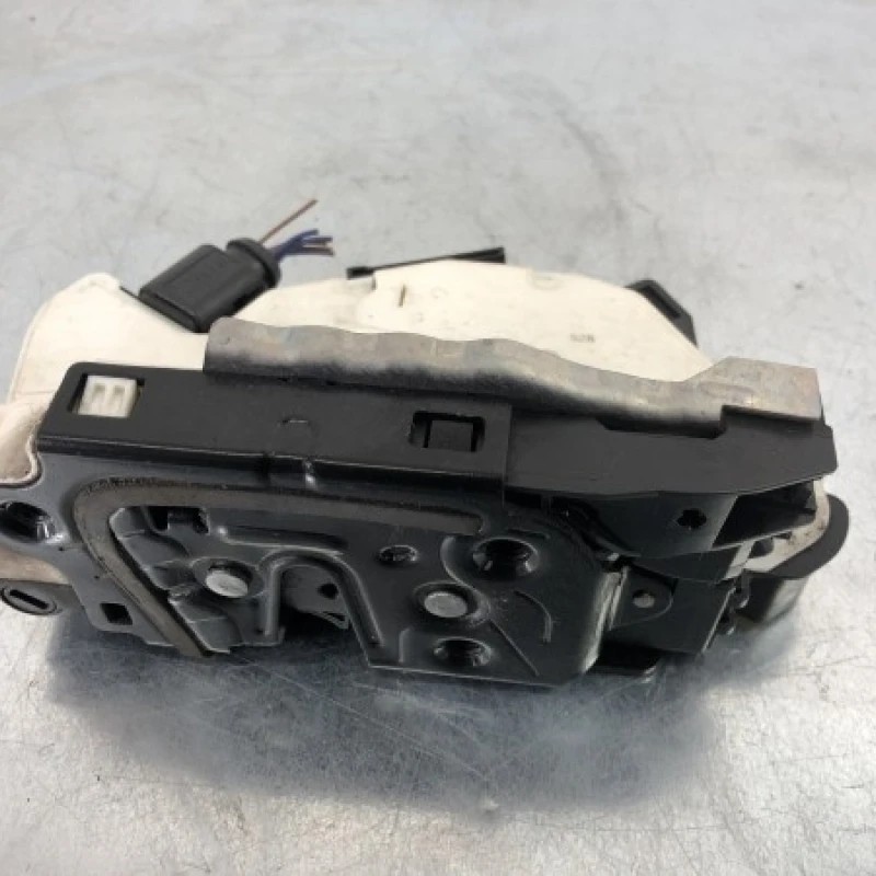 Iala broasca usa dreapta fata Volkswagen Tiguan 5N 2011
