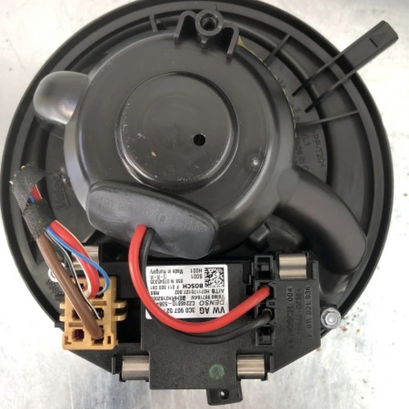 Ventilator bord / Skoda Octavia 2 1Z 2013 / Interior