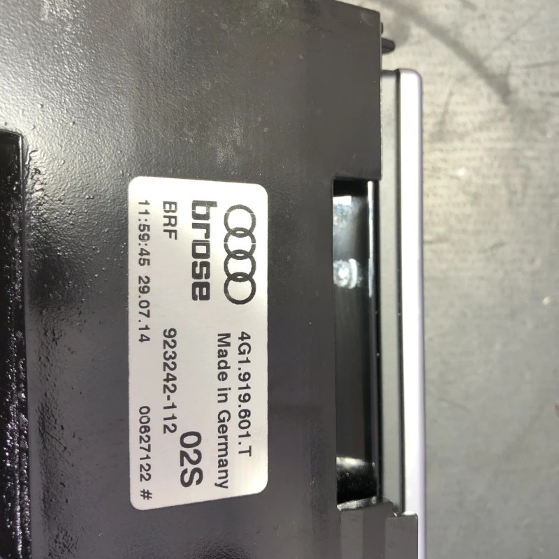 Display ecran sistem multimedia / Audi A6 C7 2014 / Audio si electronice